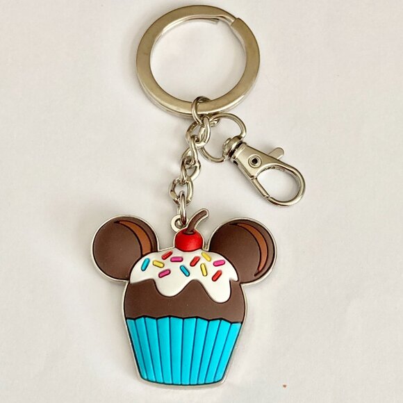Disney Mickey Mouse Cupcake Snack Keychain Keyring Bag Purse Charm Zipper Pull - Picture 3 of 8